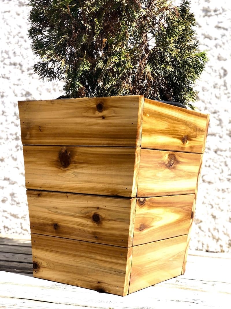 Cedar Medium Planter